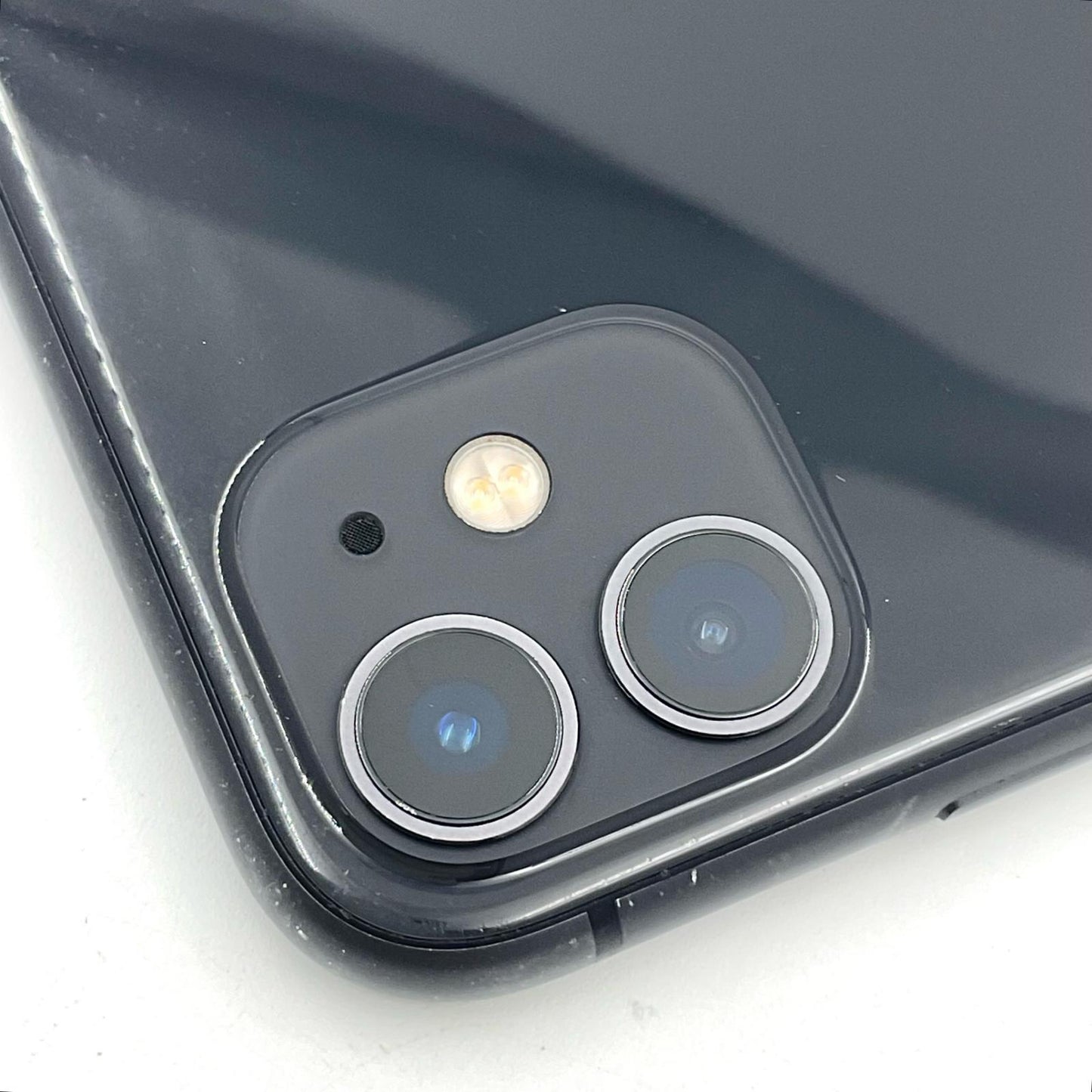 【全額返金保証】【最速発送】Apple iPhone iPhone 11 128GB ブラック Softbank 白ロム 動作確認済 77%