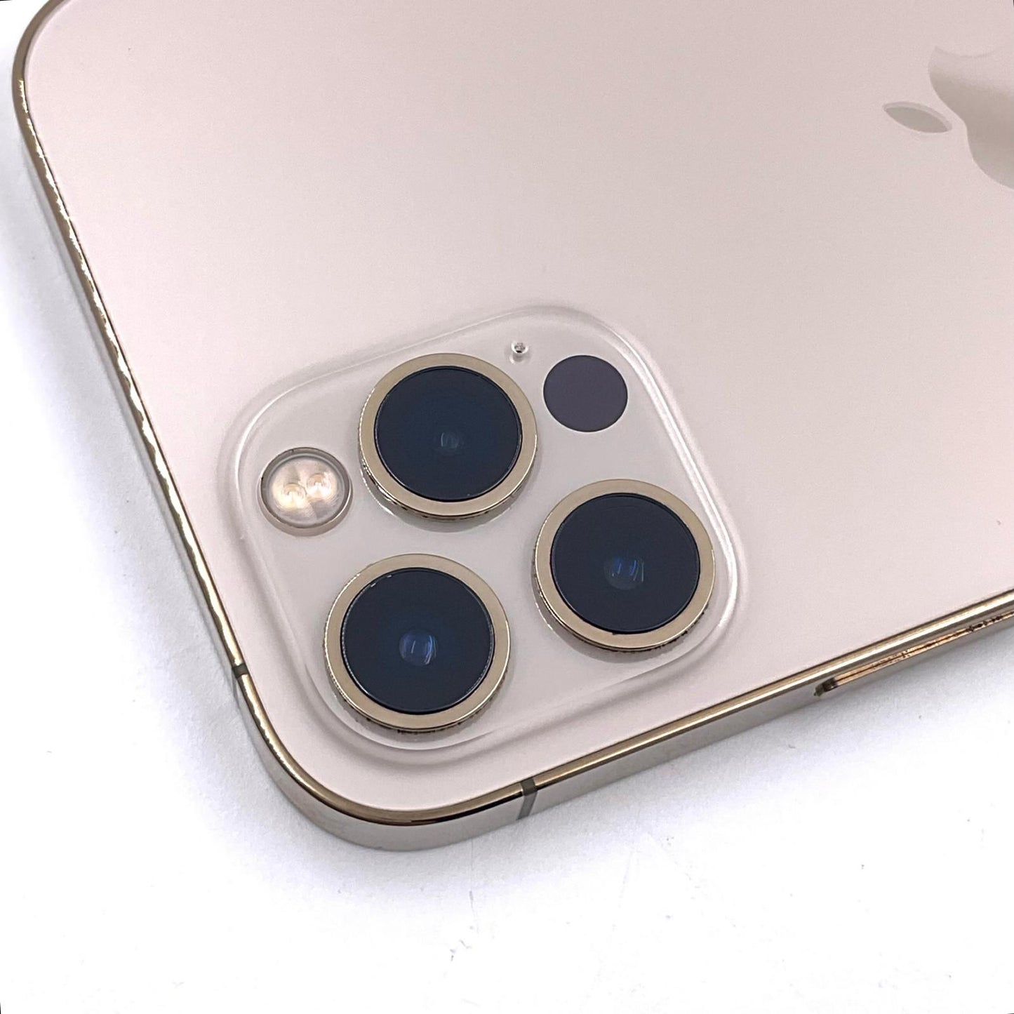 【全額返金保証】【最速発送】Apple iPhone iPhone 12 Pro 256GB ゴールド docomo 動作確認済 85%