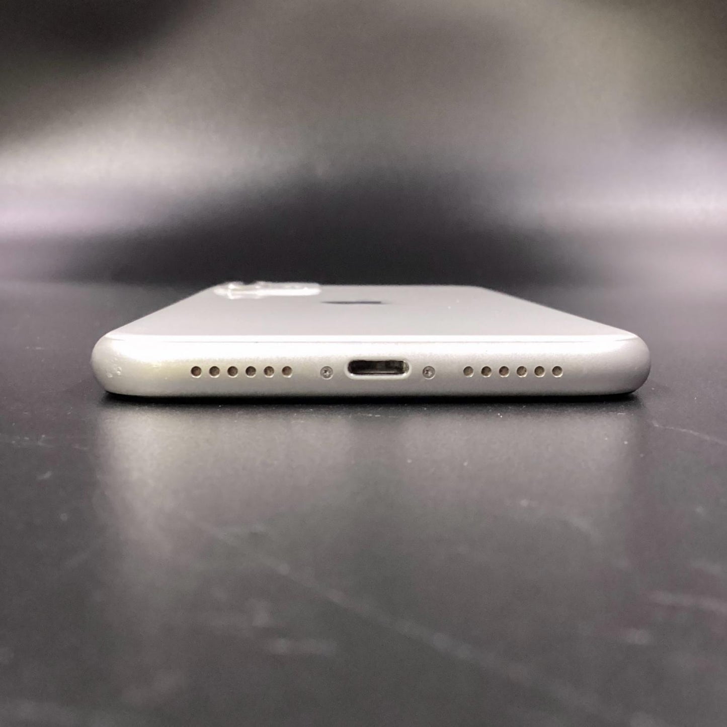 【全額返金保証】【最速発送】Apple iPhone iPhone 11 128GB ホワイト docomo 白ロム 動作確認済 74%