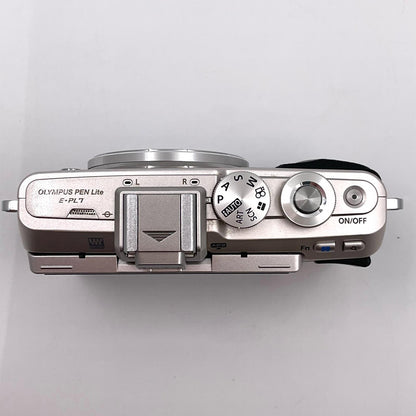 【全額返金保証】【最速発送】OLYMPUS デジタル一眼 PEN Lite E-PL7 ボディ [シルバー] 美品 動作確認済