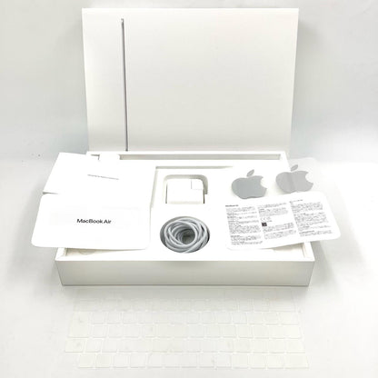 【全額返金保証】【最速発送】Apple MacBook Air 13.6インチ 2022 Apple M2 8GB SSD 256GB シルバー 95.2% 美品 動作確認済