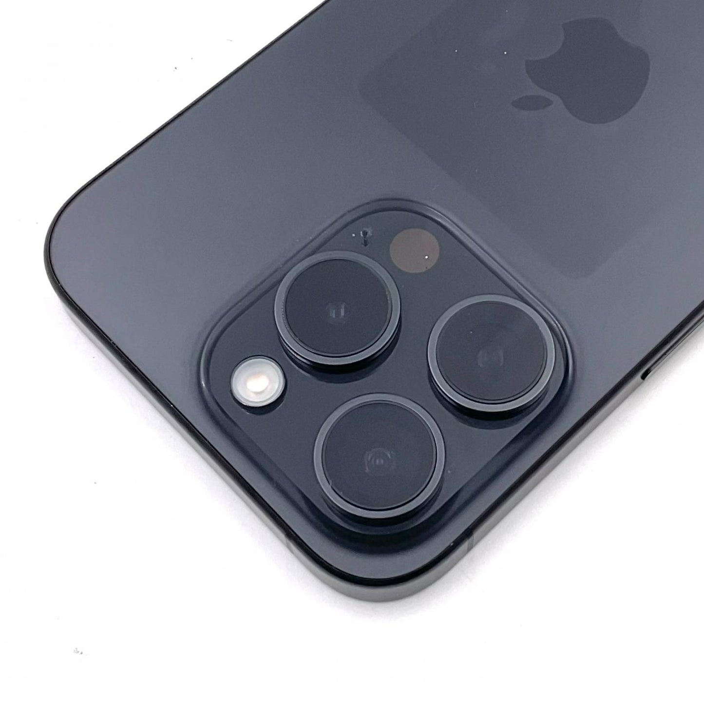 【全額返金保証】【最速発送】Apple iPhone iPhone Pro 15 Pro 128GB ブラックチタニウム au 白ロム 動作確認済 86%