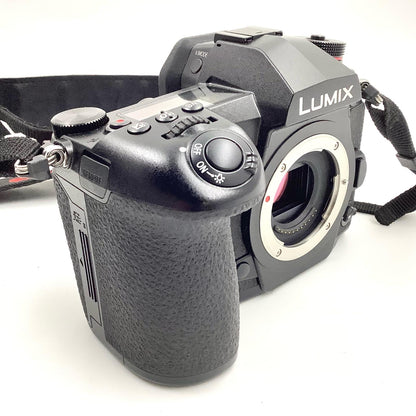 【全額返金保証】【最速発送】Panasonic デジタル一眼 LUMIX DC-G9 ボディ ブラック 美品 動作確認済