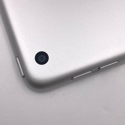 【全額返金保証】【最速発送】Apple iPad iPad 10.2インチ 第9世代 64GB シルバー Wi-Fi 動作確認済