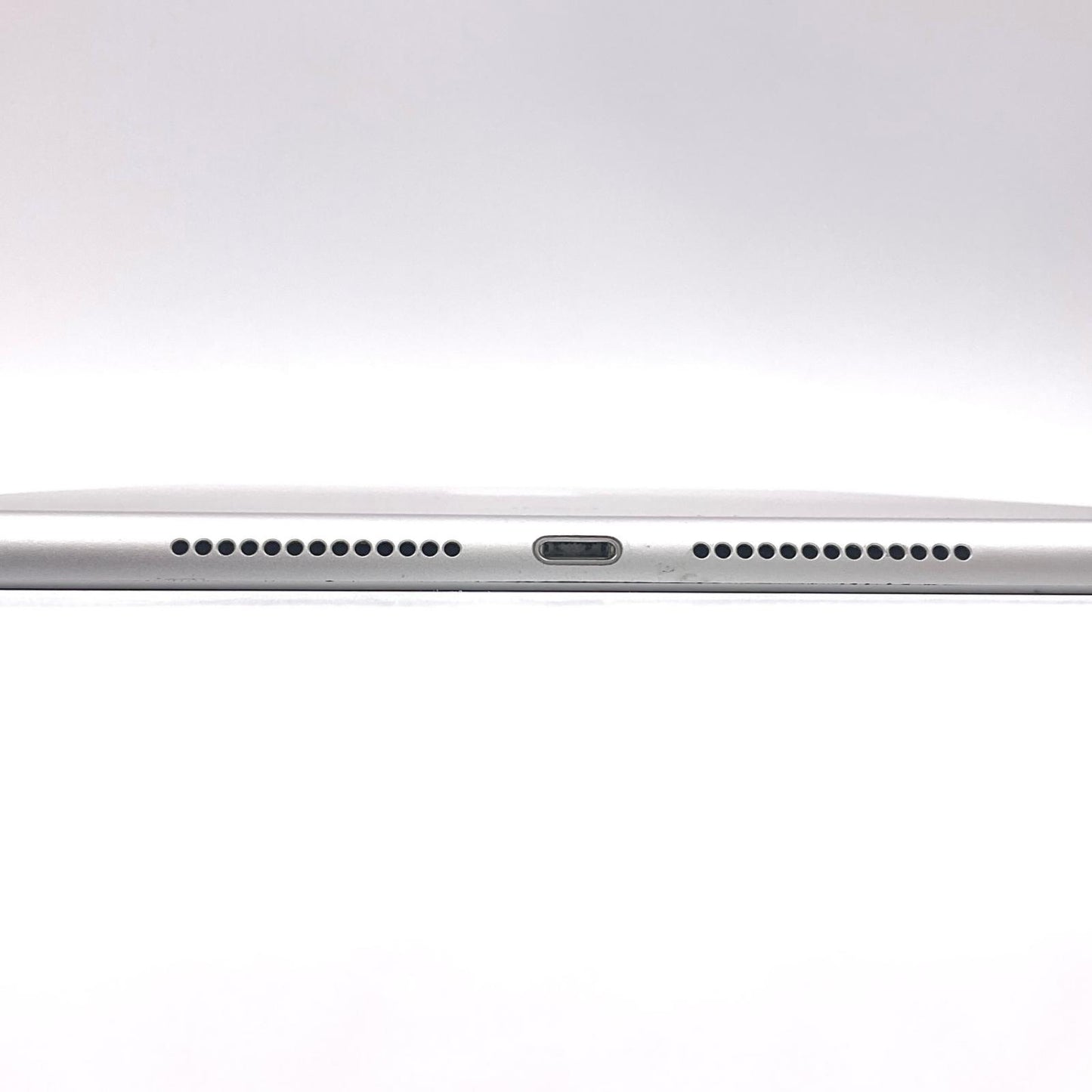 【全額返金保証】【最速発送】Apple iPad iPad 10.2インチ 第9世代 64GB シルバー Wi-Fi 動作確認済