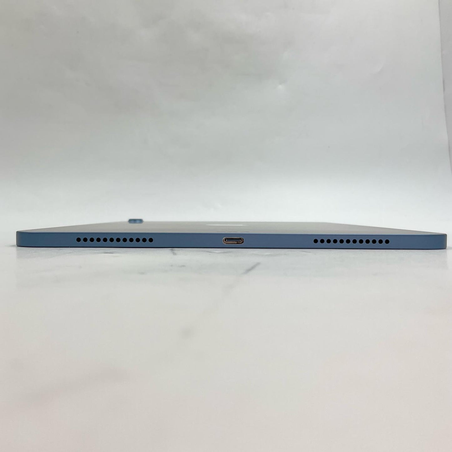 【全額返金保証】【最速発送】Apple iPad Air 10.9インチ 第5世代 64GB ブルー Wi-Fi 動作確認済