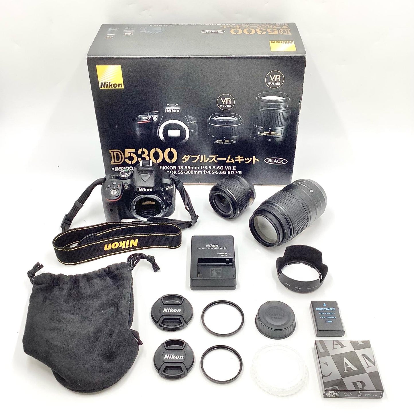 【全額返金保証】【最速発送】Nikon デジタル一眼 D5300 ダブルズームキット ブラック 美品 動作確認済