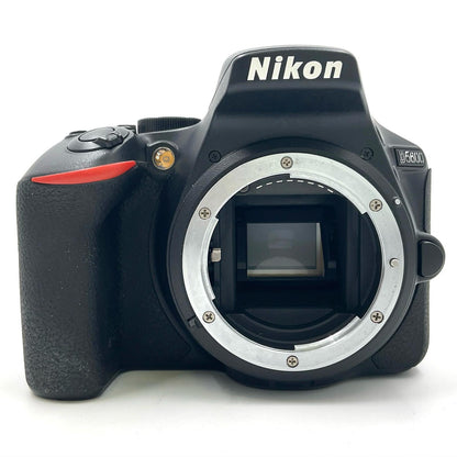 【最速発送】Nikon デジタル一眼 D5600 ボディ ブラック【難有】