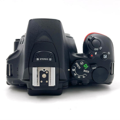 【最速発送】Nikon デジタル一眼 D5600 ボディ ブラック【難有】
