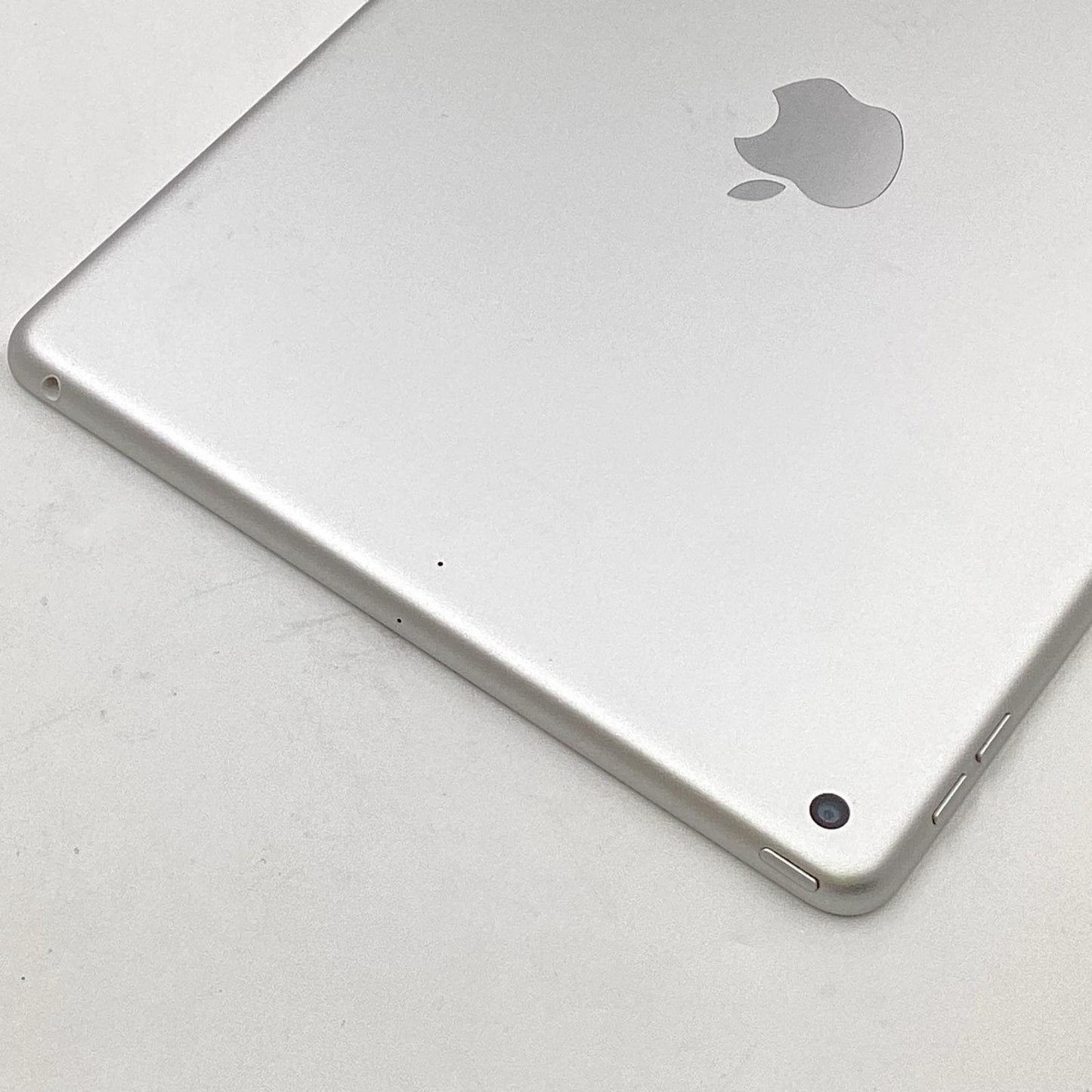 【全額返金保証】【最速発送】Apple iPad iPad 第9世代 10.2インチ 第9世代 64GB シルバー Wi-Fi 動作確認済