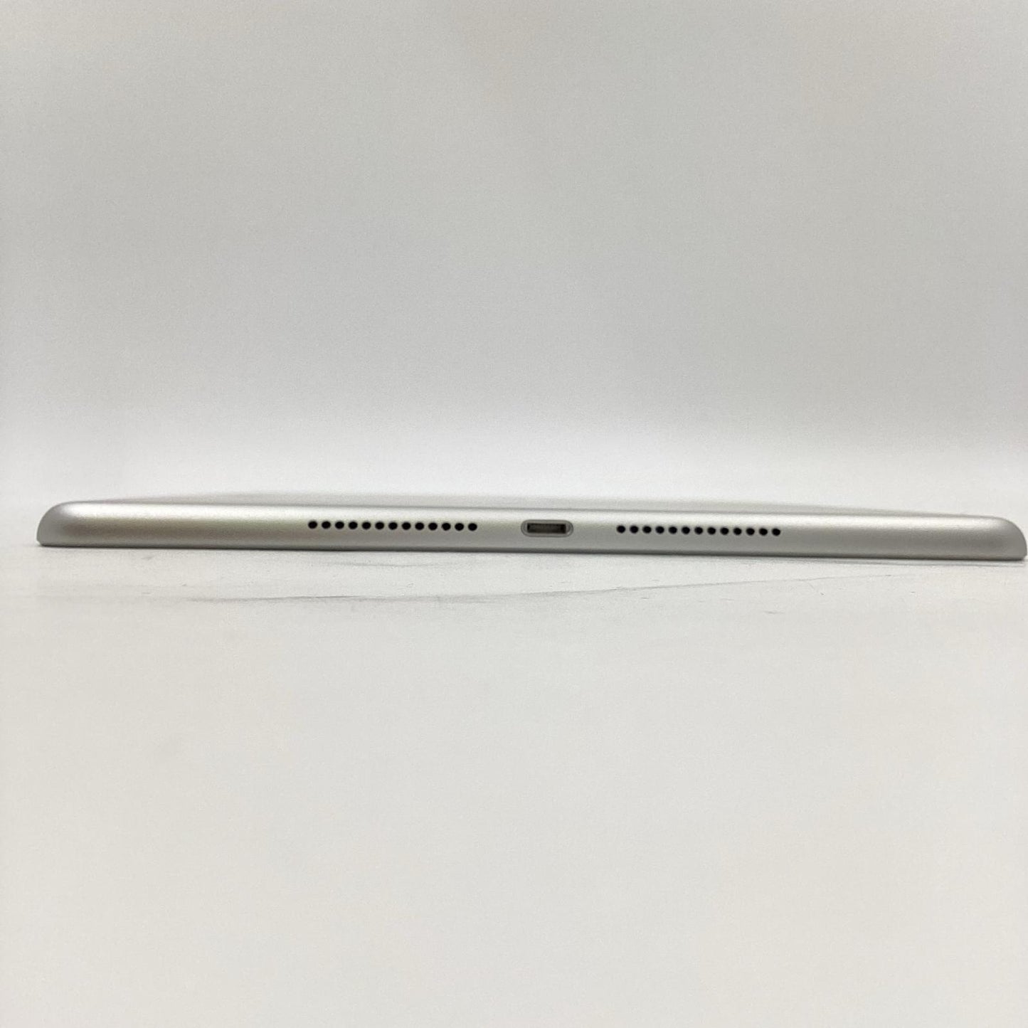 【全額返金保証】【最速発送】Apple iPad iPad 第9世代 10.2インチ 第9世代 64GB シルバー Wi-Fi 動作確認済