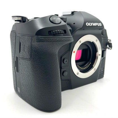 【全額返金保証】【最速発送】OM SYSTEM デジタル一眼 OM-1 ボディ ブラック 超美品 動作確認済