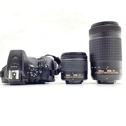 【全額返金保証】【最速発送】Nikon デジタル一眼 D5600 ダブルズームキット ブラック 動作確認済