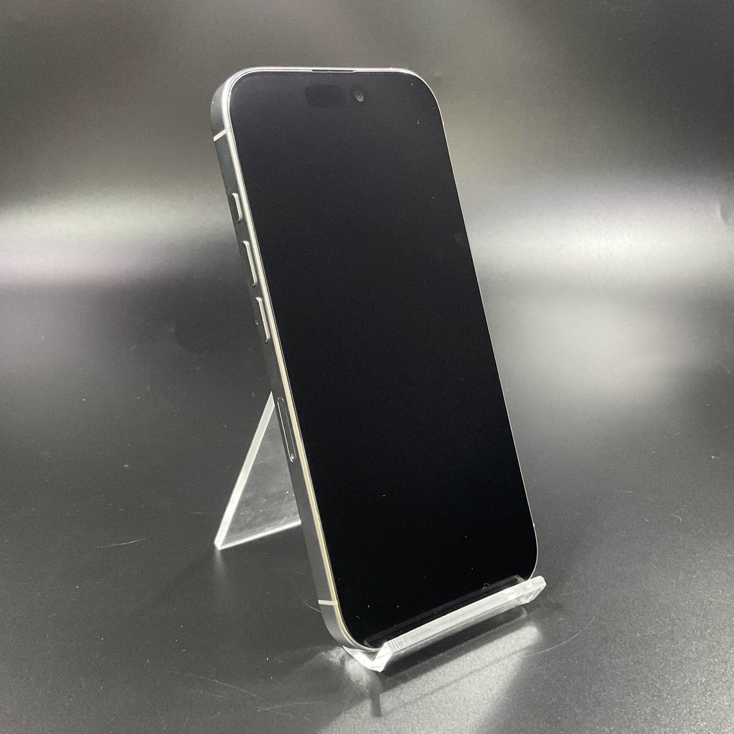 【全額返金保証】【最速発送】Apple iPhone iPhone 16 Pro 128GB ホワイトチタニウム docomo 白ロム 超美品 動作確認済 95%
