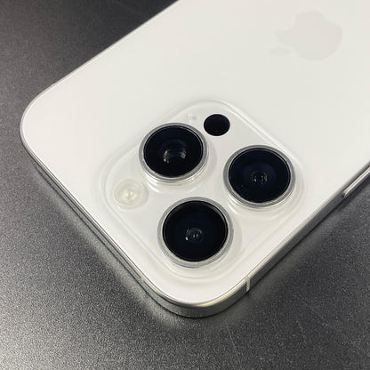【全額返金保証】【最速発送】Apple iPhone iPhone 16 Pro 128GB ホワイトチタニウム docomo 白ロム 超美品 動作確認済 95%