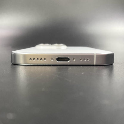 【全額返金保証】【最速発送】Apple iPhone iPhone 16 Pro 128GB ホワイトチタニウム docomo 白ロム 超美品 動作確認済 95%