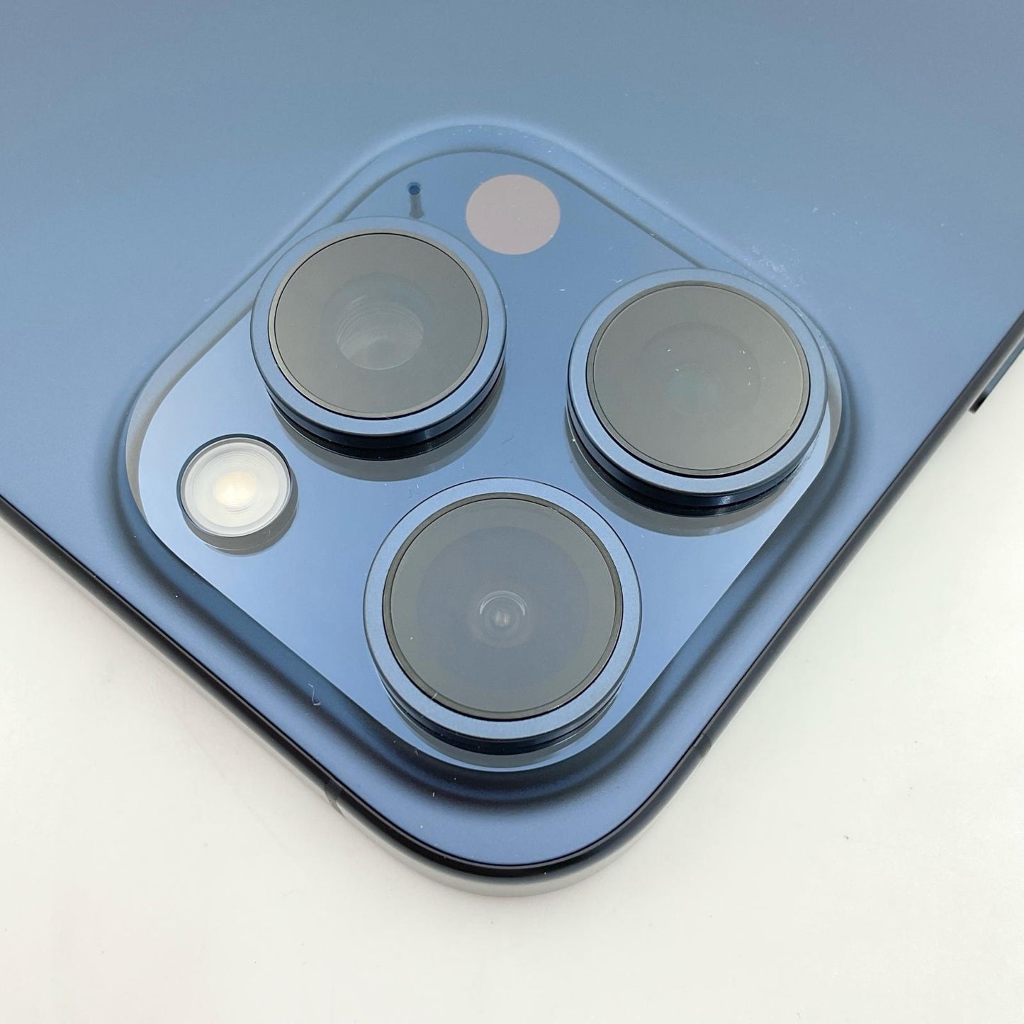 【全額返金保証】【最速発送】Apple iPhone iPhone 15 Pro Max 256GB ブルーチタニウム SIMフリー 白ロム 美品 動作確認済 89%