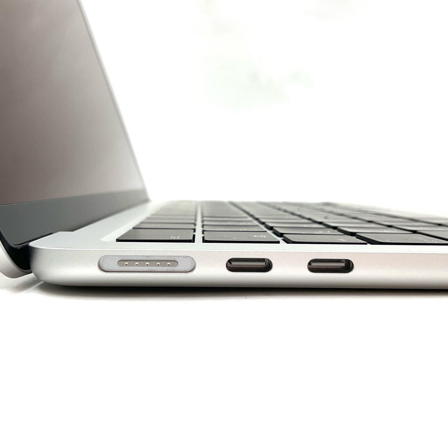 【全額返金保証】【最速発送】Apple MacBook Air 13.6インチ 2022 Apple M2 8GB SSD 256GB シルバー 100% 超美品 動作確認済