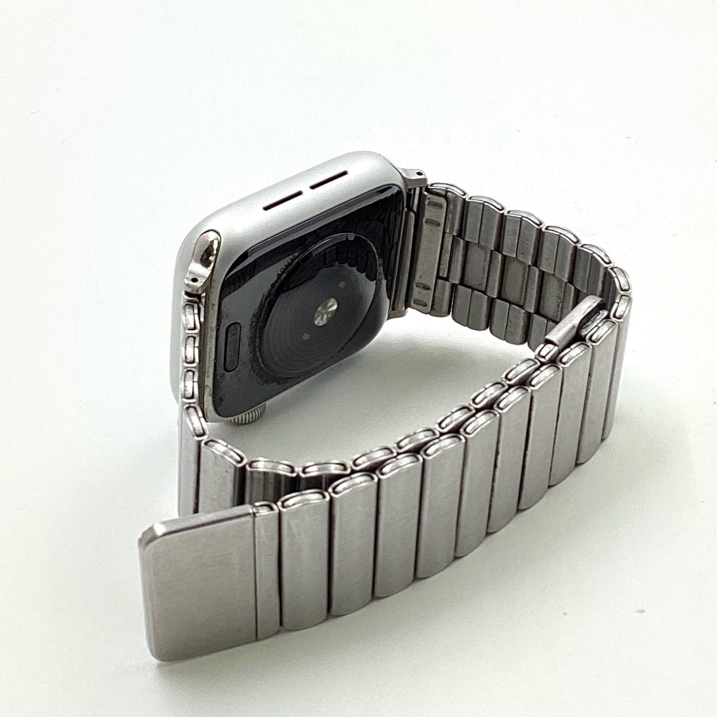 【全額返金保証】【最速発送】Apple Watch Nike アルミニウム 40mm GPS+Cellular 白ロム 69% 動作確認済