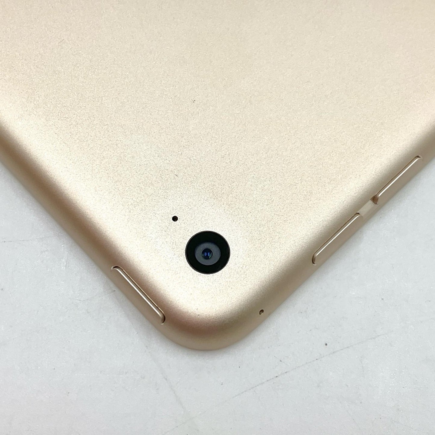 【全額返金保証】【最速発送】Apple iPad mini 7.9インチ 第4世代 64GB ゴールド Wi-Fi 動作確認済
