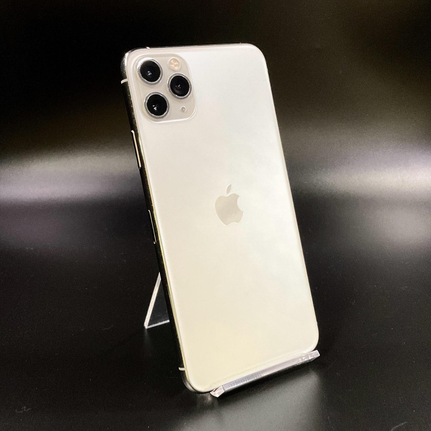【全額返金保証】【最速発送】Apple iPhone iPhone 11 Pro Max 256GB シルバー SIMフリー 白ロム 動作確認済 81%