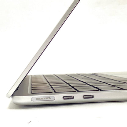 【全額返金保証】【最速発送】Apple MacBook Air 13インチ 2025 Apple M4 16GB M.2 SSD 256GB シルバー 100% 超美品 動作確認済