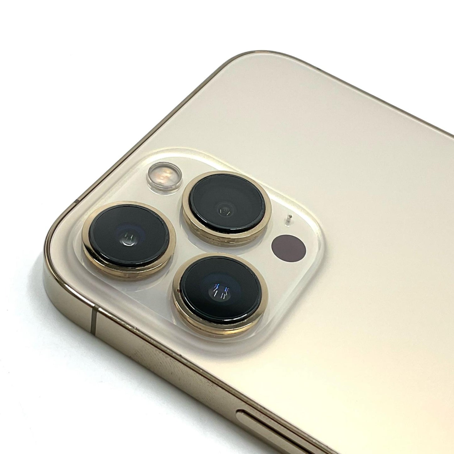 【全額返金保証】【最速発送】Apple iPhone iPhone 13 Pro Max 256GB ゴールド docomo SIMフリー 白ロム 動作確認済 78%