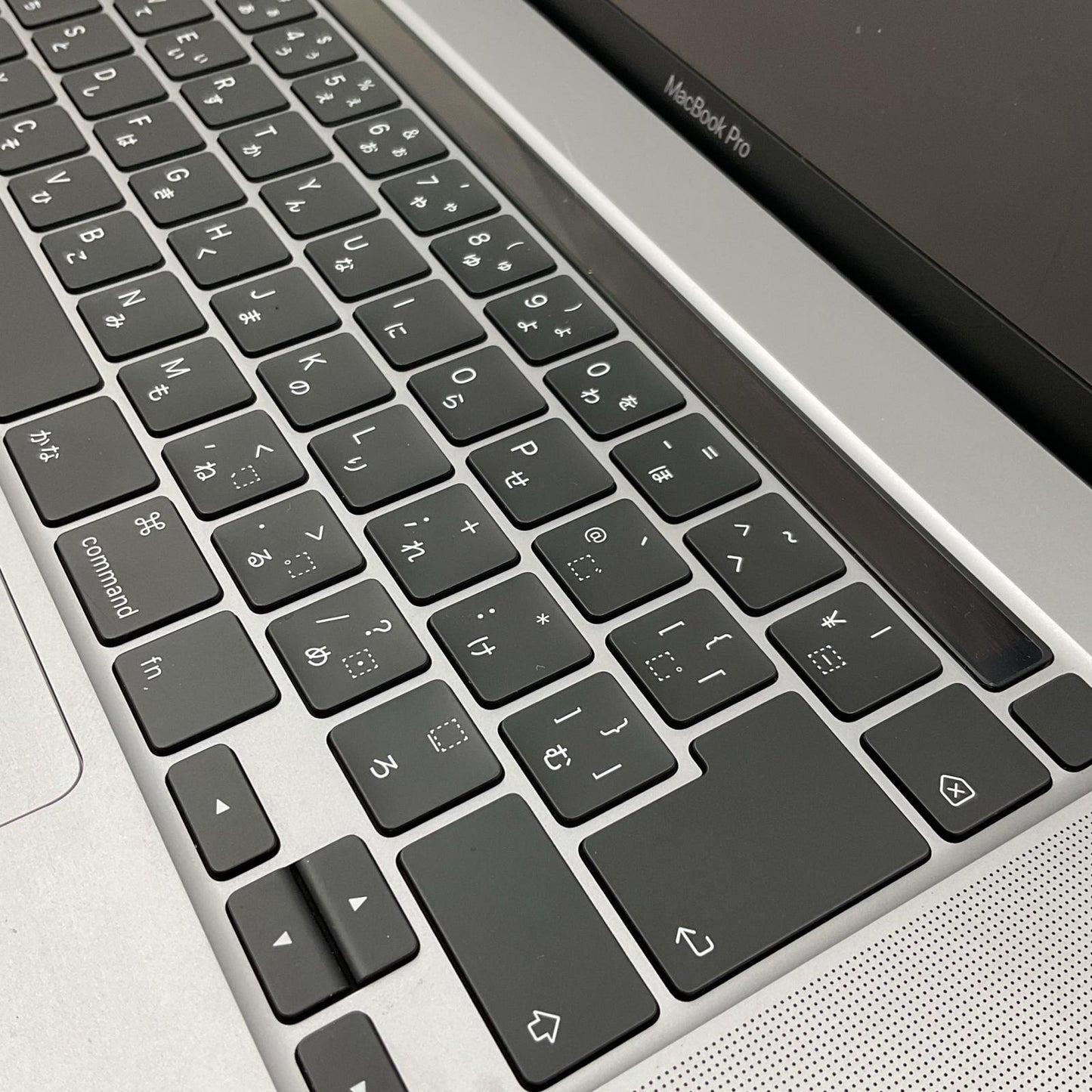 【全額返金保証】【最速発送】Apple MacBook Pro Pro 16インチ 2019 intel core i7 2.6GHz 16GB SSD 512GB シルバー 動作確認済