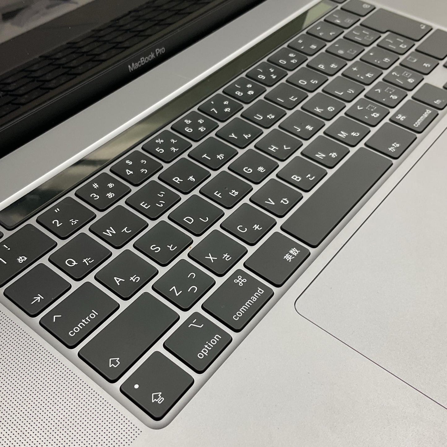 【全額返金保証】【最速発送】Apple MacBook Pro Pro 16インチ 2019 intel core i7 2.6GHz 16GB SSD 512GB シルバー 動作確認済