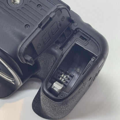 【全額返金保証】【最速発送】Canon デジタル一眼 EOS 9000D ボディ ブラック 動作確認済