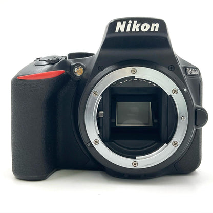 【全額返金保証】【最速発送】Nikon デジタル一眼 D5600 ダブルズームキット ブラック 動作確認済