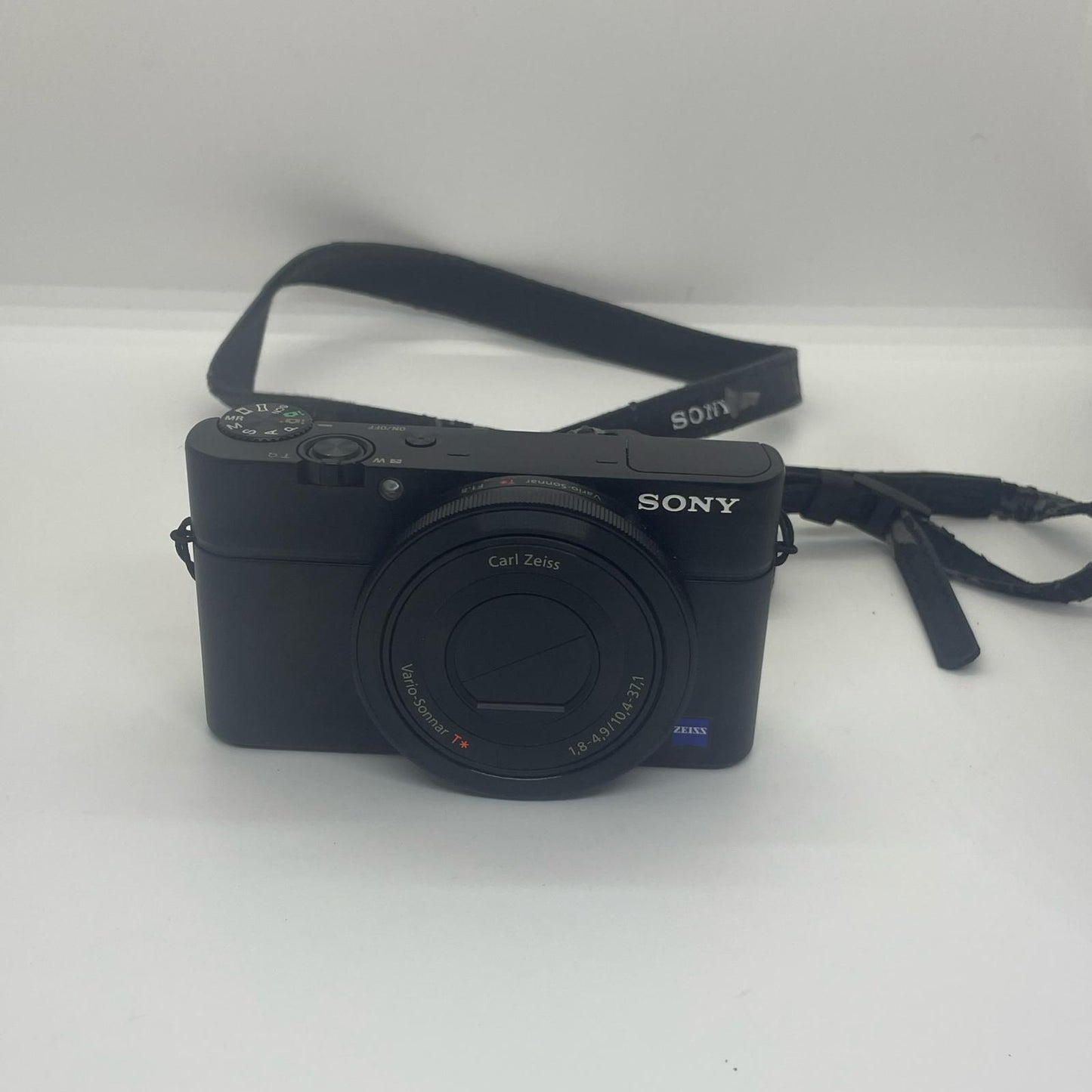 【全額返金保証】【最速発送】Sony コンパクトデジタルカメラ サイバーショット DSC-RX100 美品 動作確認済