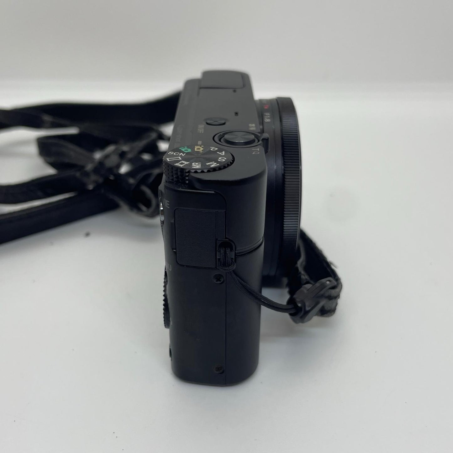 【全額返金保証】【最速発送】Sony コンパクトデジタルカメラ サイバーショット DSC-RX100 美品 動作確認済