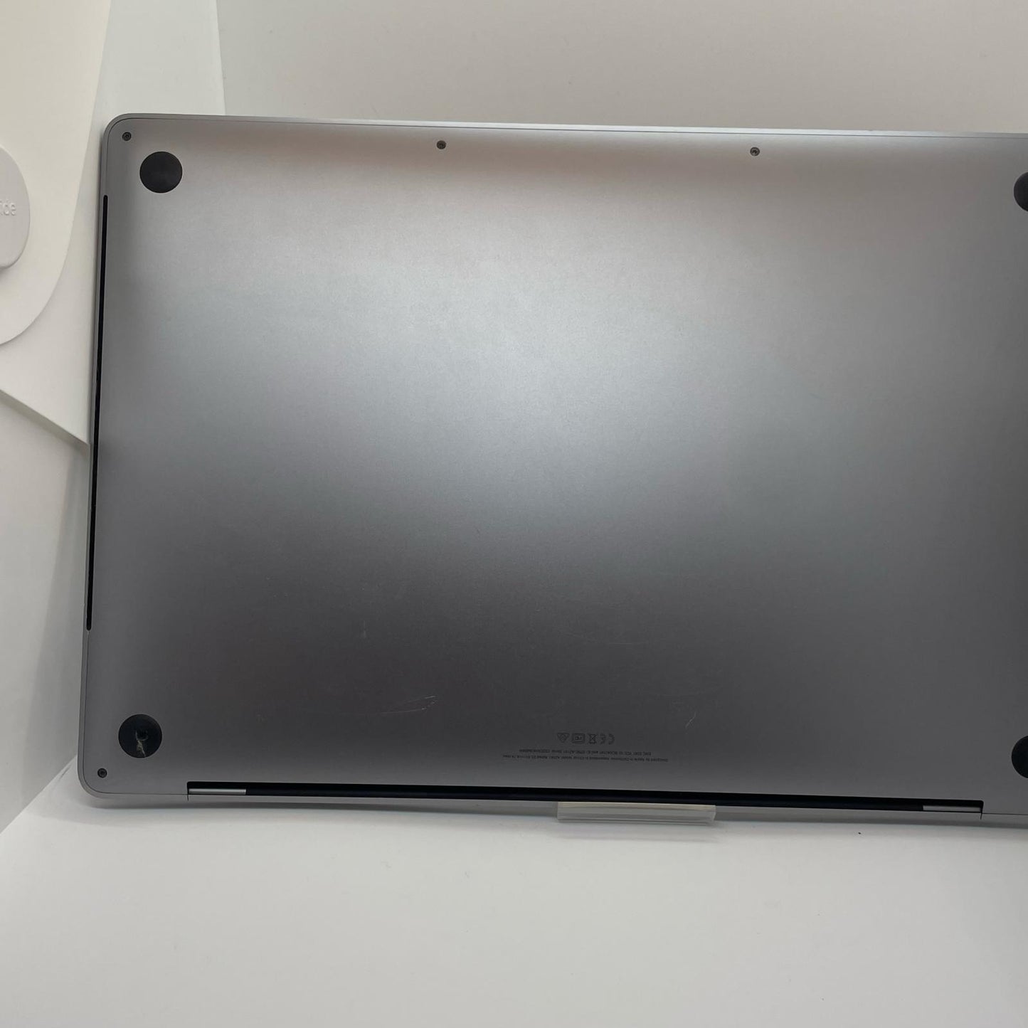 【全額返金保証】【最速発送】Apple MacBook Pro 16インチ 2019 2.6 GHz 6コア Intel Core i7 16GB SSD 512GB シルバー 74.9% 動作確認済