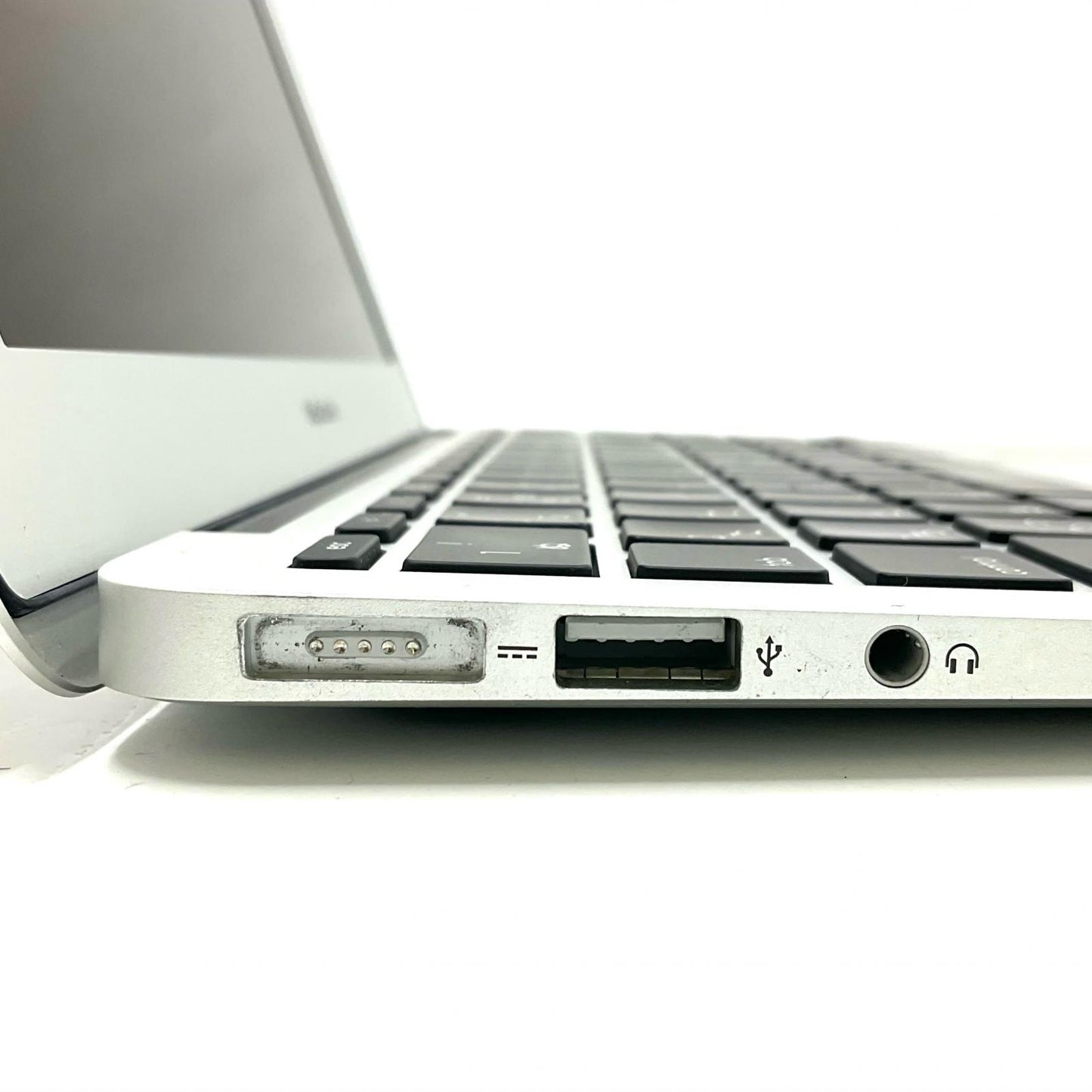 【全額返金保証】【最速発送】Apple MacBook Air 11インチ 2015 1.6 GHz Intel Core i5 4GB SSD 128GB 動作確認済