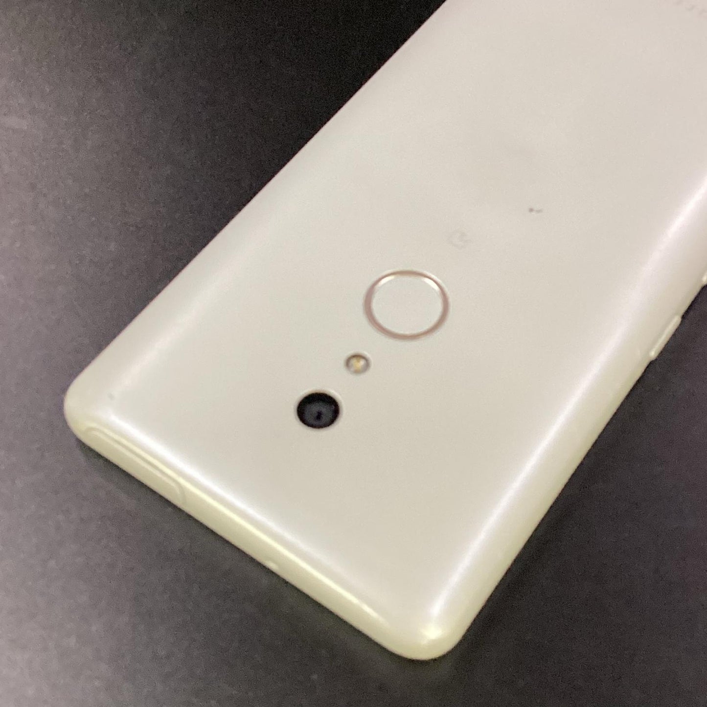 【全額返金保証】【最速発送】富士通 arrows Be4 32GB ホワイト docomo F-41A 白ロム 動作確認済