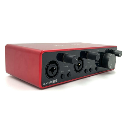 【全額返金保証】【最速発送】Focusrite Scarlett 2i2 P5D6FZC060EC5C 動作確認済