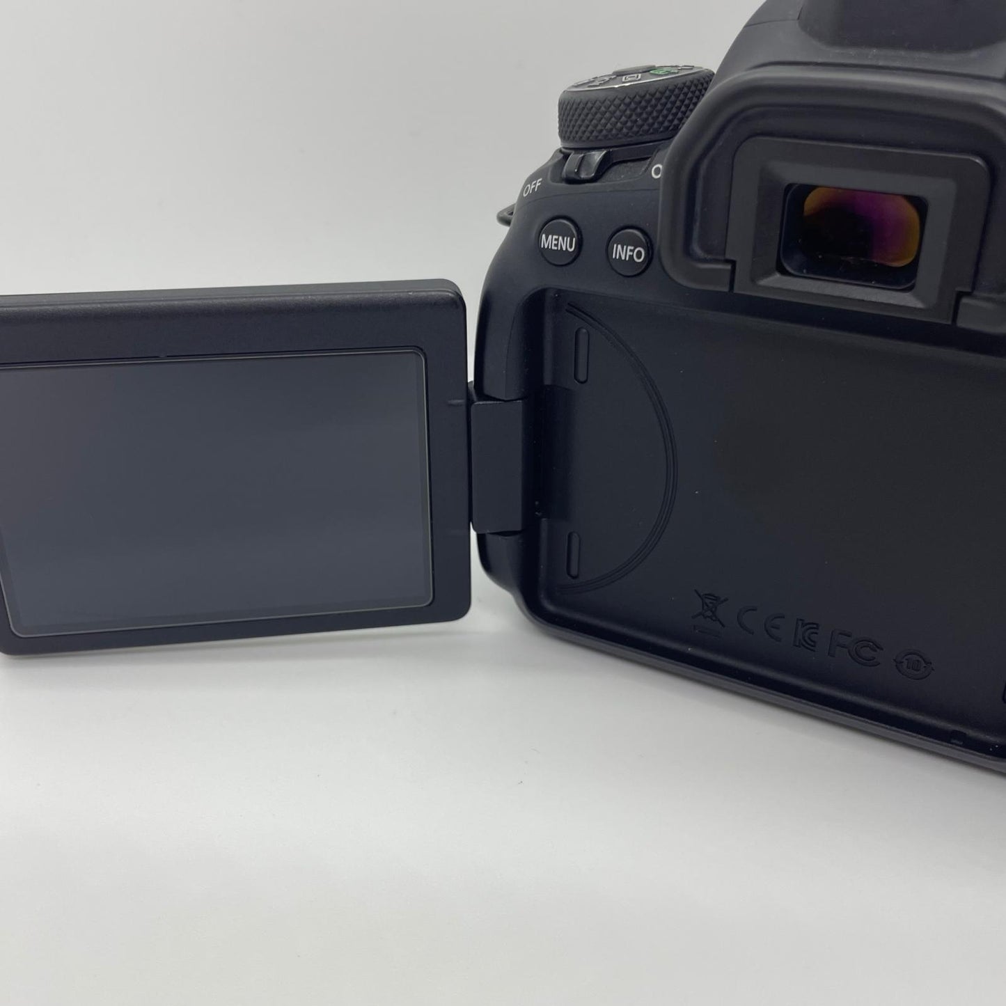 【全額返金保証】【最速発送】Canon デジタル一眼 EOS 6D Mark II ボディ ブラック 美品 動作確認済