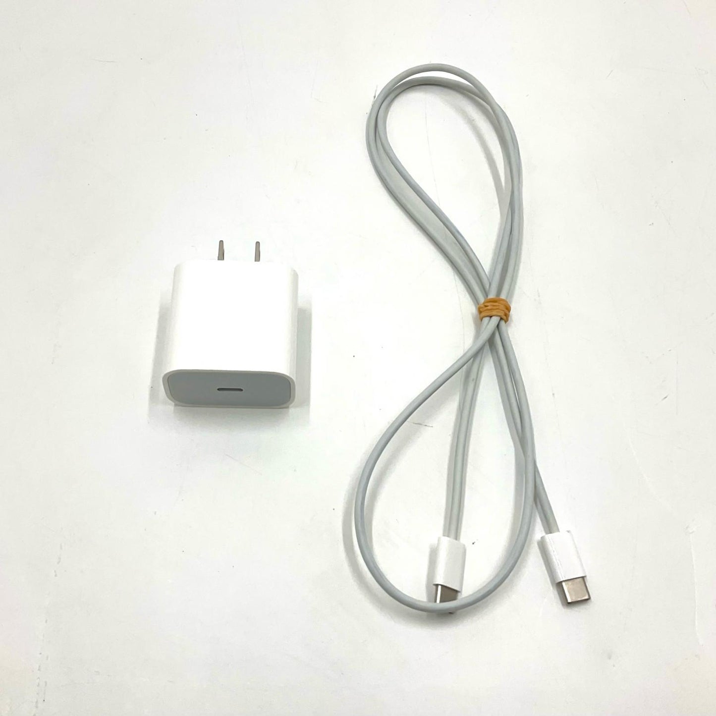 【全額返金保証】【最速発送】Apple iPad Air 11インチ 第5世代 256GB パープル Wi-Fi 動作確認済