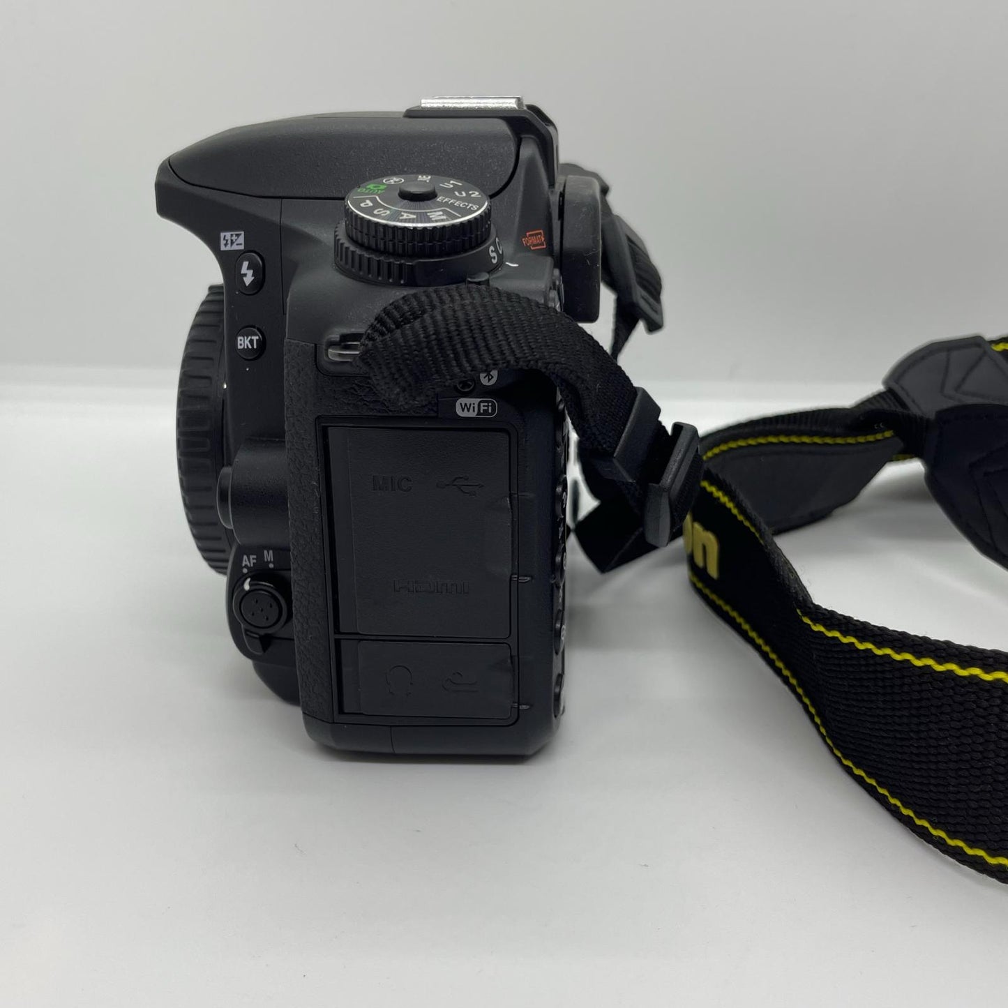 【全額返金保証】【最速発送】Nikon デジタル一眼 D7500 ボディ ブラック 美品 動作確認済