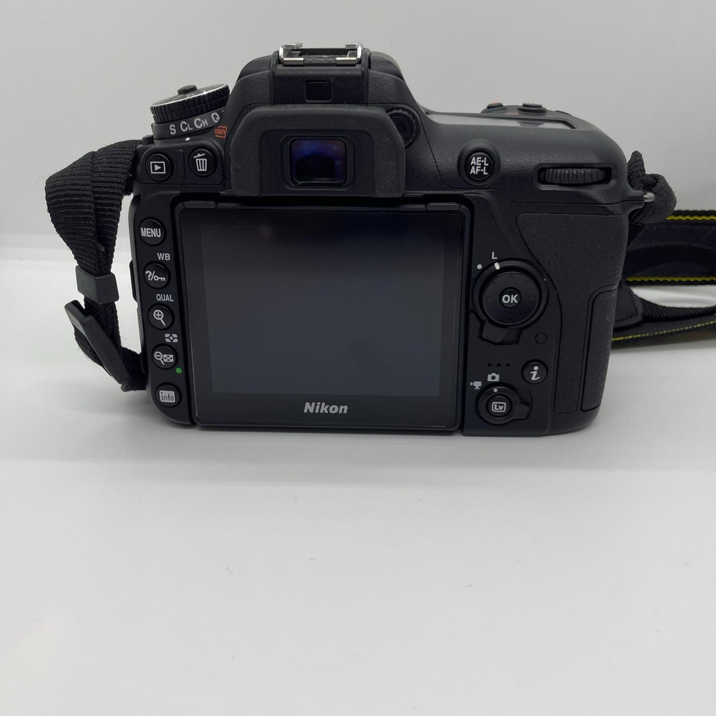 【全額返金保証】【最速発送】Nikon デジタル一眼 D7500 ボディ ブラック 美品 動作確認済