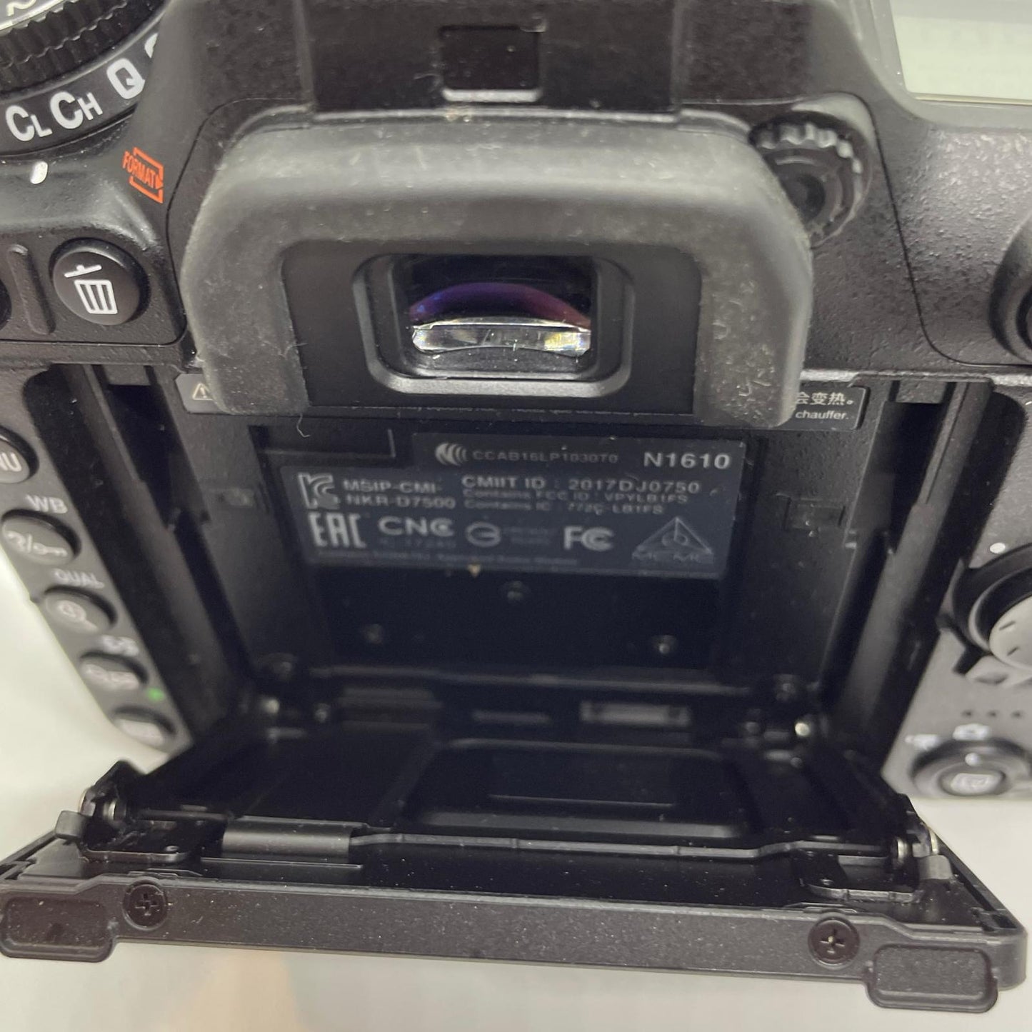 【全額返金保証】【最速発送】Nikon デジタル一眼 D7500 ボディ ブラック 美品 動作確認済