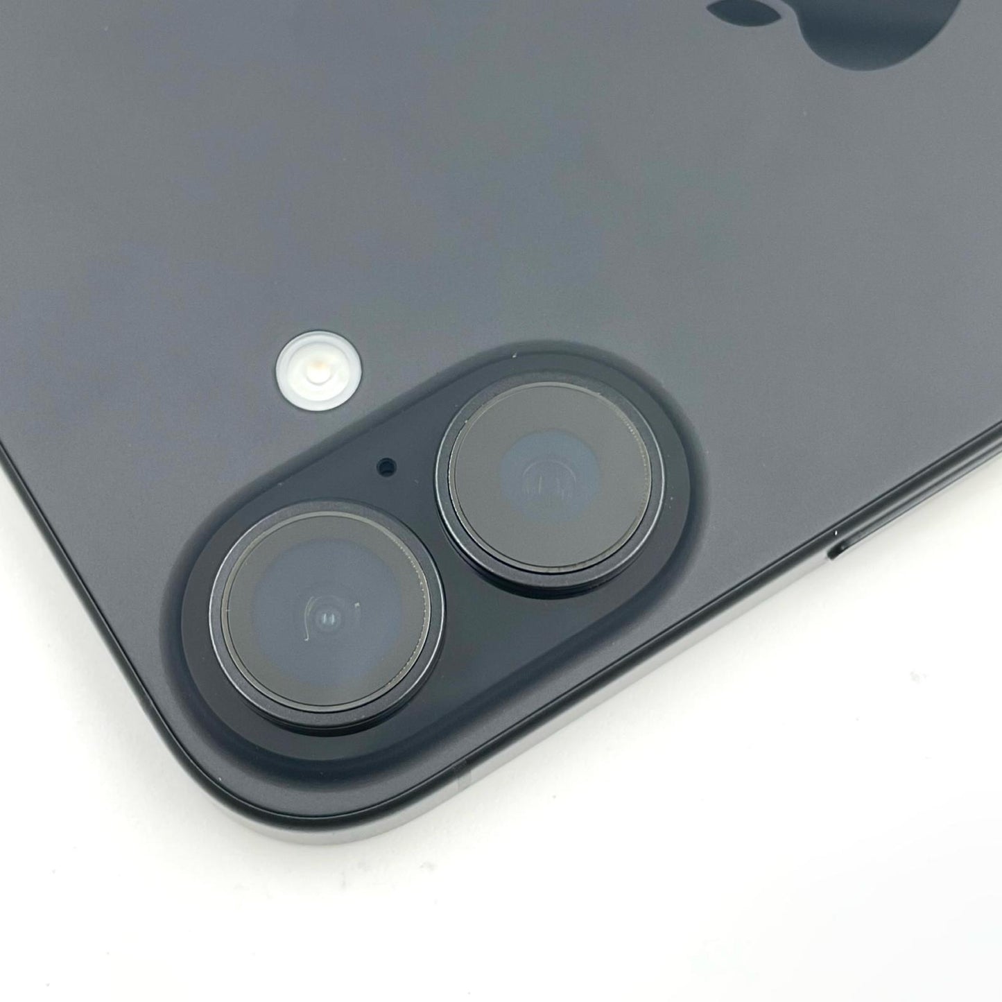 【全額返金保証】【最速発送】Apple iPhone iPhone 16 128GB ブラック docomo SIMフリー 白ロム 超美品 動作確認済 100%