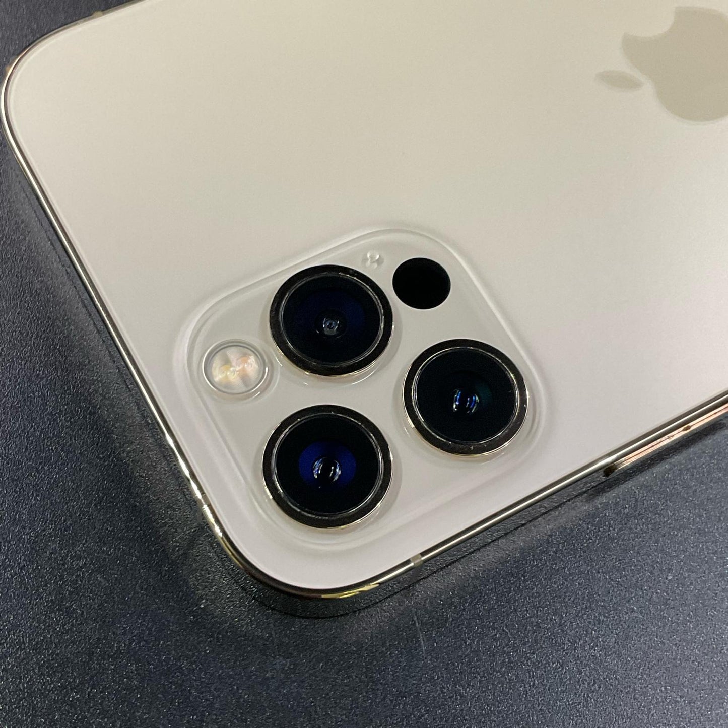 【全額返金保証】【最速発送】Apple iPhone iPhone 12 Pro 128GB ゴールド Softbank 白ロム 動作確認済 78%
