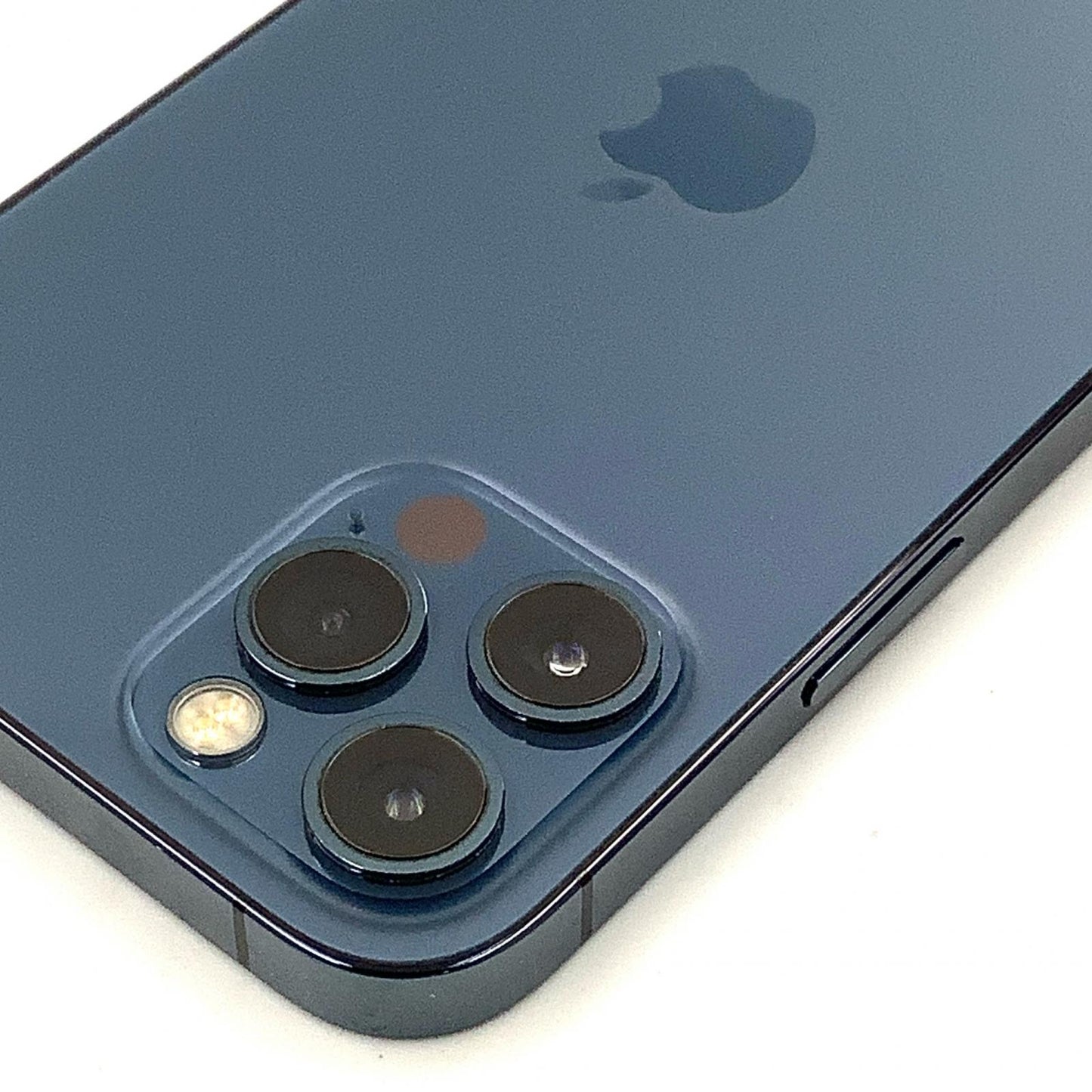 【全額返金保証】【最速発送】Apple iPhone iPhone 12 Pro 256GB パシフィックブルー au 白ロム 動作確認済 82%