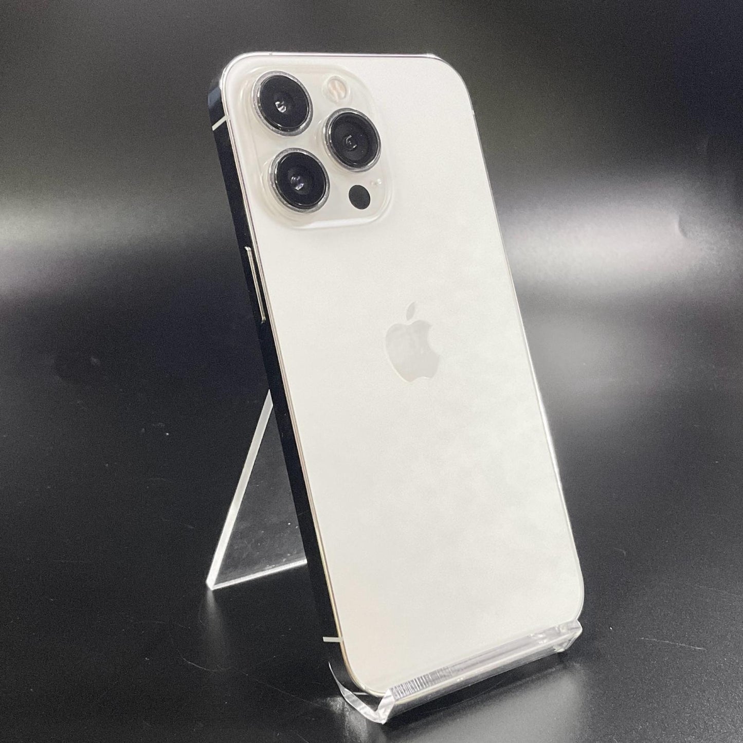 【全額返金保証】【最速発送】Apple iPhone iPhone 13 Pro 256GB シルバー docomo 白ロム 動作確認済 87%