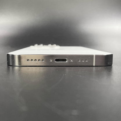 【全額返金保証】【最速発送】Apple iPhone iPhone 13 Pro 256GB シルバー docomo 白ロム 動作確認済 87%