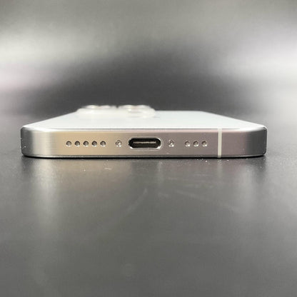 【全額返金保証】【最速発送】Apple iPhone iPhone 15 Pro 256GB ホワイトチタニウム docomo 白ロム 美品 動作確認済 89%
