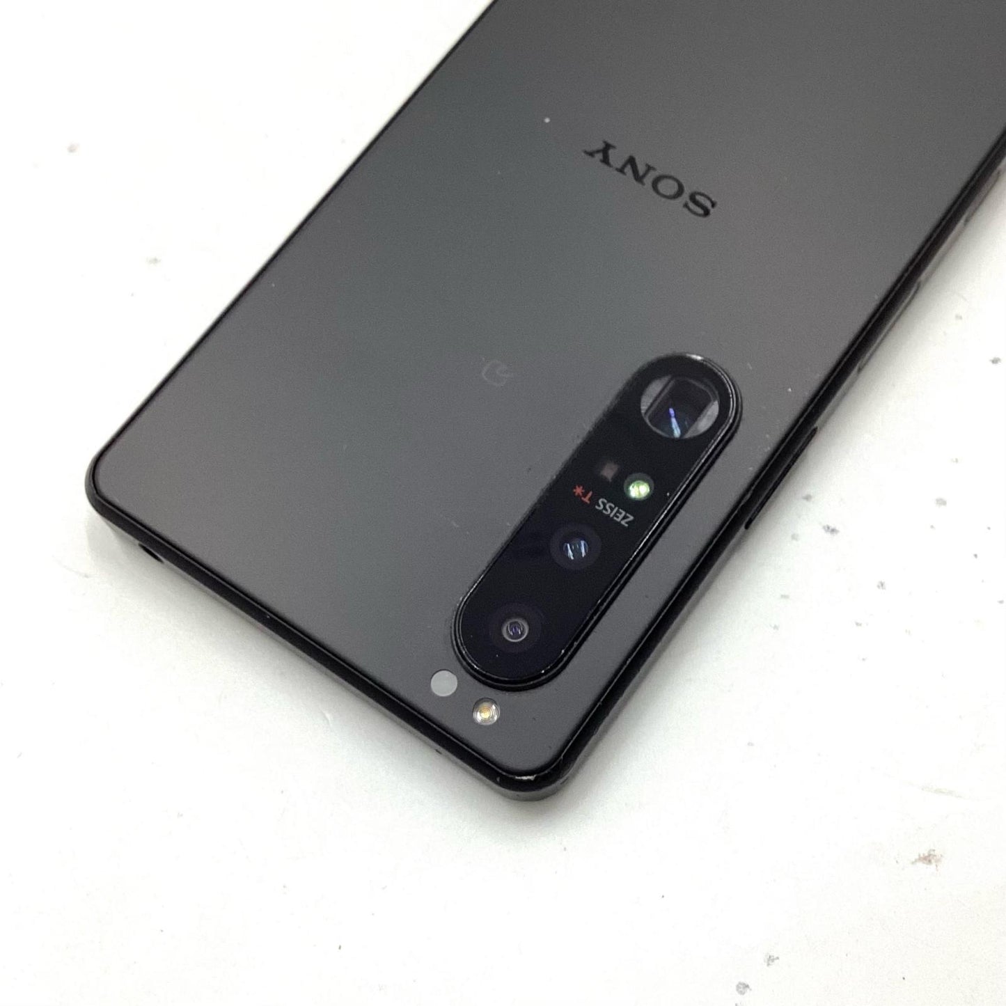 【全額返金保証】【最速発送】Sony Xperia 1 III 256GB フロストブラック docomo SO-51B 白ロム 動作確認済