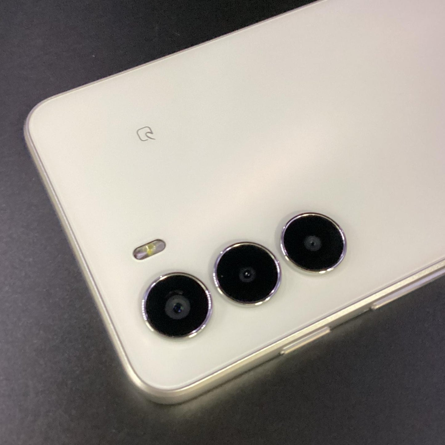 【全額返金保証】【最速発送】ZTE nubia S 5G 128GB ホワイト Y!mobile A403ZT 白ロム 超美品 動作確認済